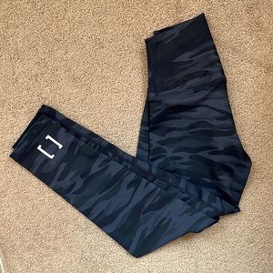 NWOT solidcore camo leggings